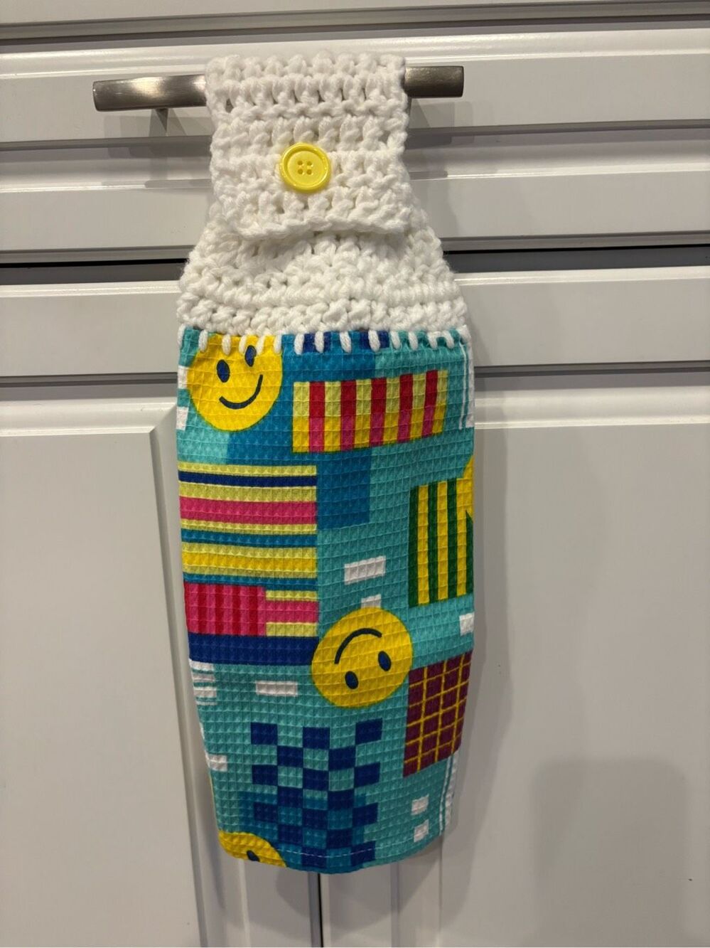 Crochet Top Kitchen Towel-Smiley faces with design